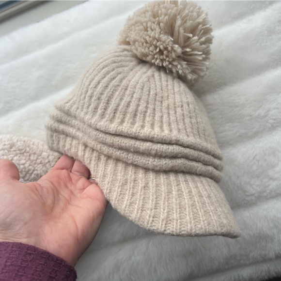 TWO! NWT Warm Winter beige hats - Picture 10 of 10